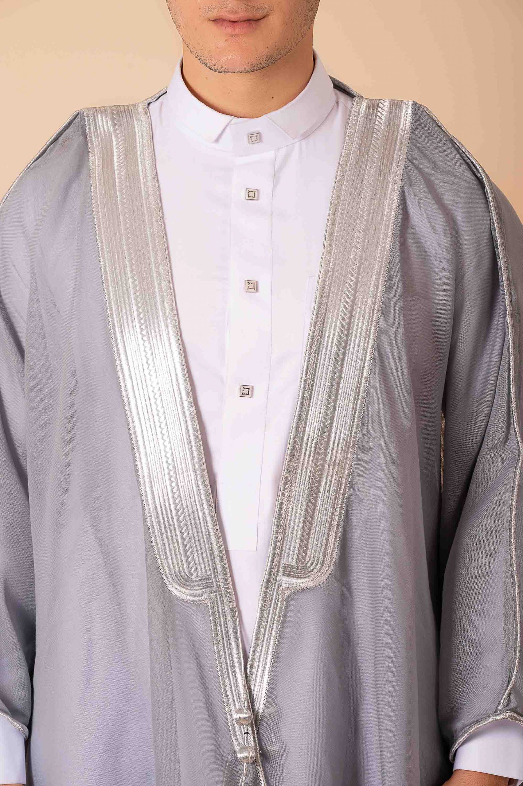 Elegant Grey Arabic Bisht for Men with Silver Zari Edge Embroidery – Premium Lightweight Open-Front Cloak - Image 11 - Ruby Online
