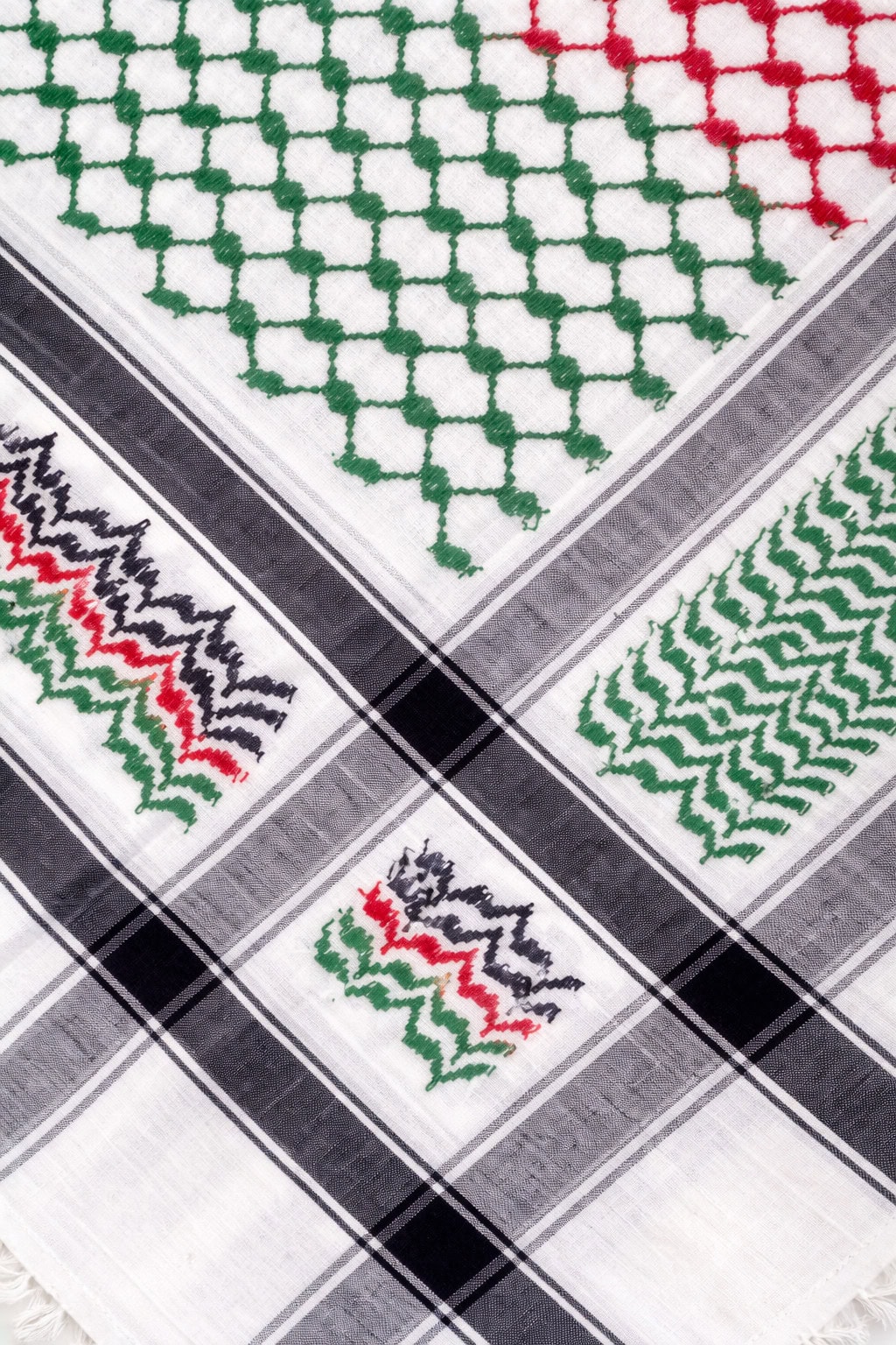 Premium Multi-Color Traditional Keffiyeh Shemagh Scarf with Tassels – Classic Middle Eastern Headscarf - Image 5 - Ruby Online