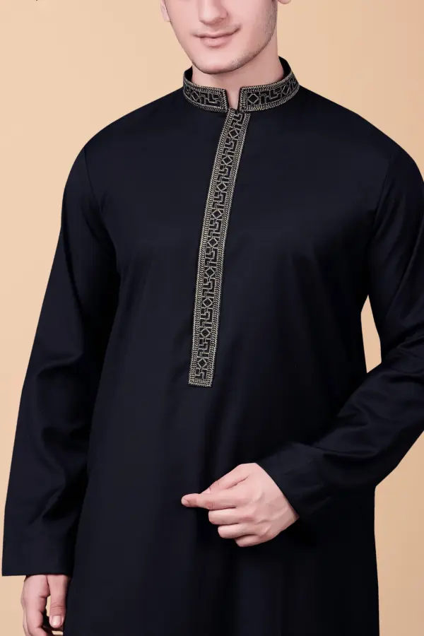 Jet Black Men’s Thobe with Gold Geometric Embroidery Strip - Image 3 - Ruby Online