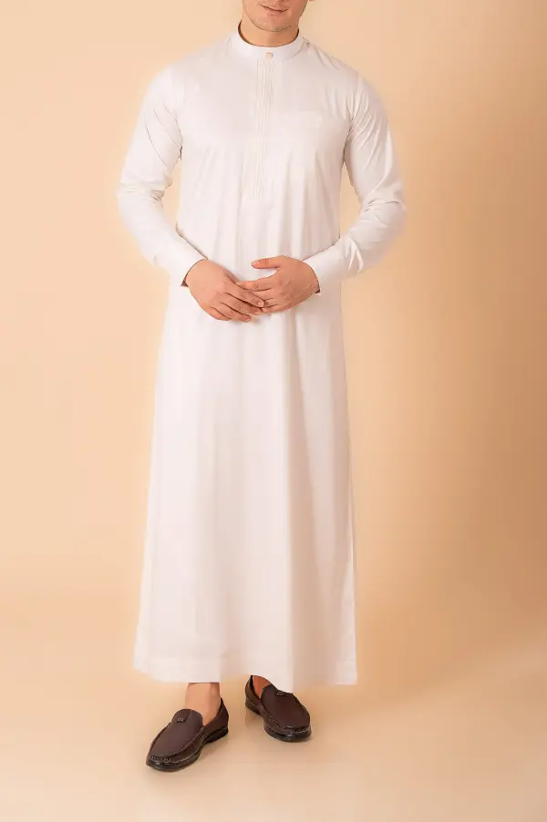 Premium Cream White Classic Thobe with Pleated Front Panel & Band Collar