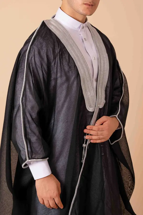 Royal Prestige Black Arabic Bisht for Men with Intricate Silver Zari Border – Premium Lightweight Open-Front Luxury Cloak - Image 4 - Ruby Online