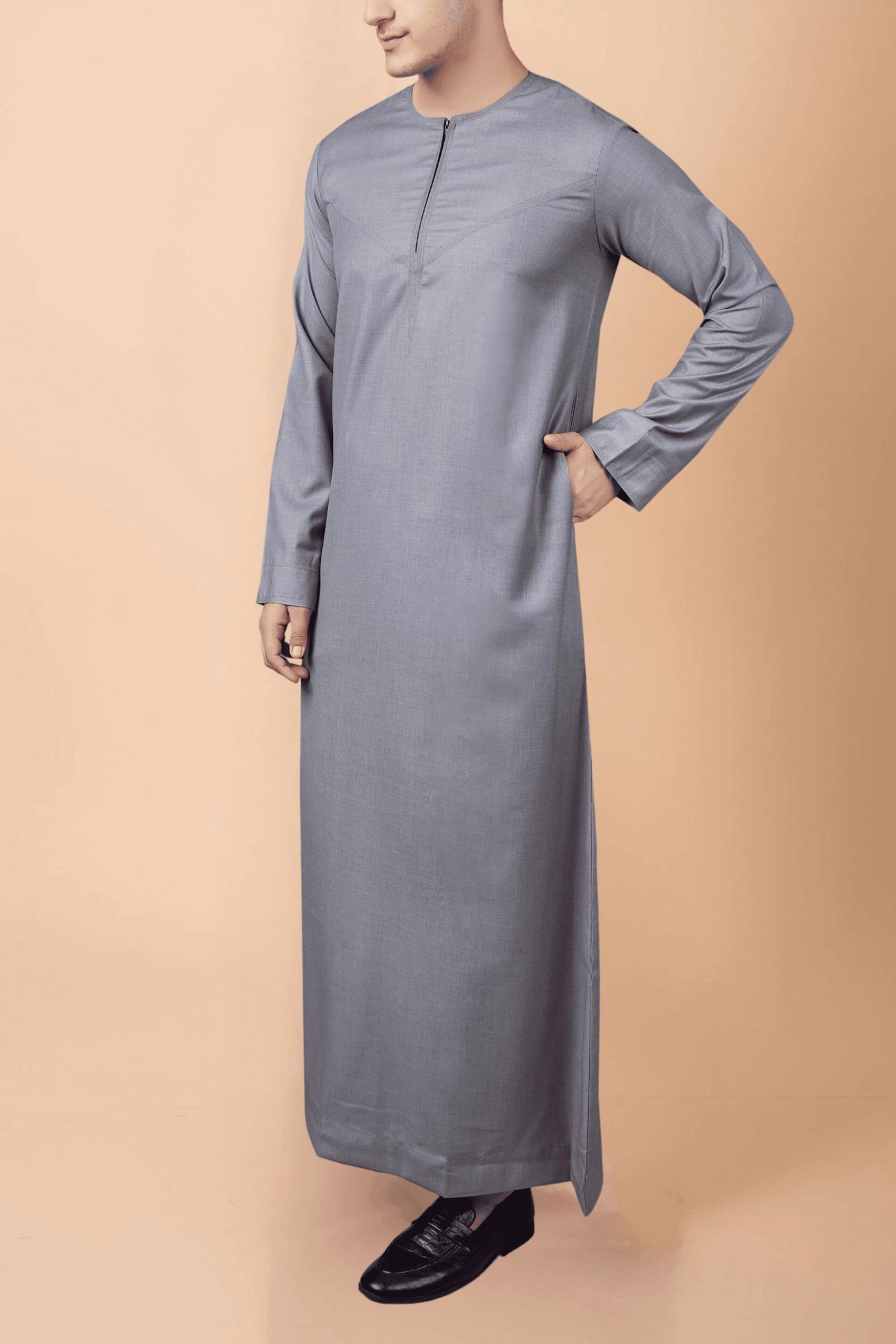 Modern Light Grey Zip-Neck Thobe for Men – Minimal Classic Design - Image 7 - Ruby Online