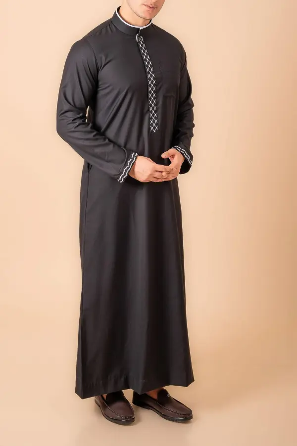 Jet Black Men’s Thobe with White Geometric Lattice Embroidered Placket & Cuff Borders - Image 3 - Ruby Online