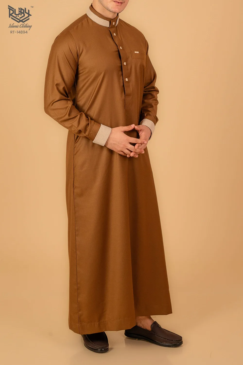 Copper Brown Contrast Collar Thobe – Modern Buttoned Men’s Islamic Wear