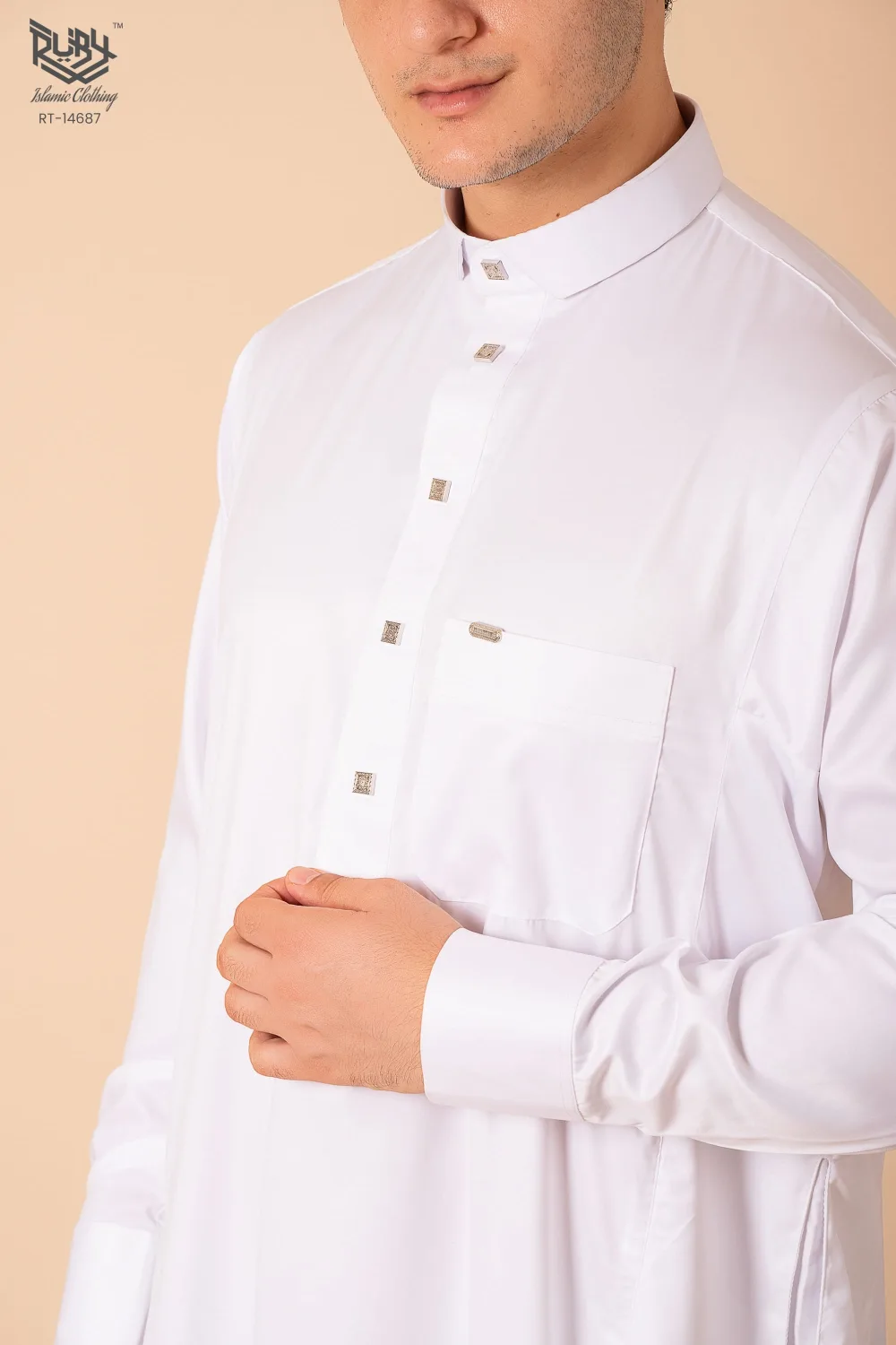 Premium Cream White Classic Thobe with Pleated Front Panel & Band Collar - Image 4 - Ruby Online