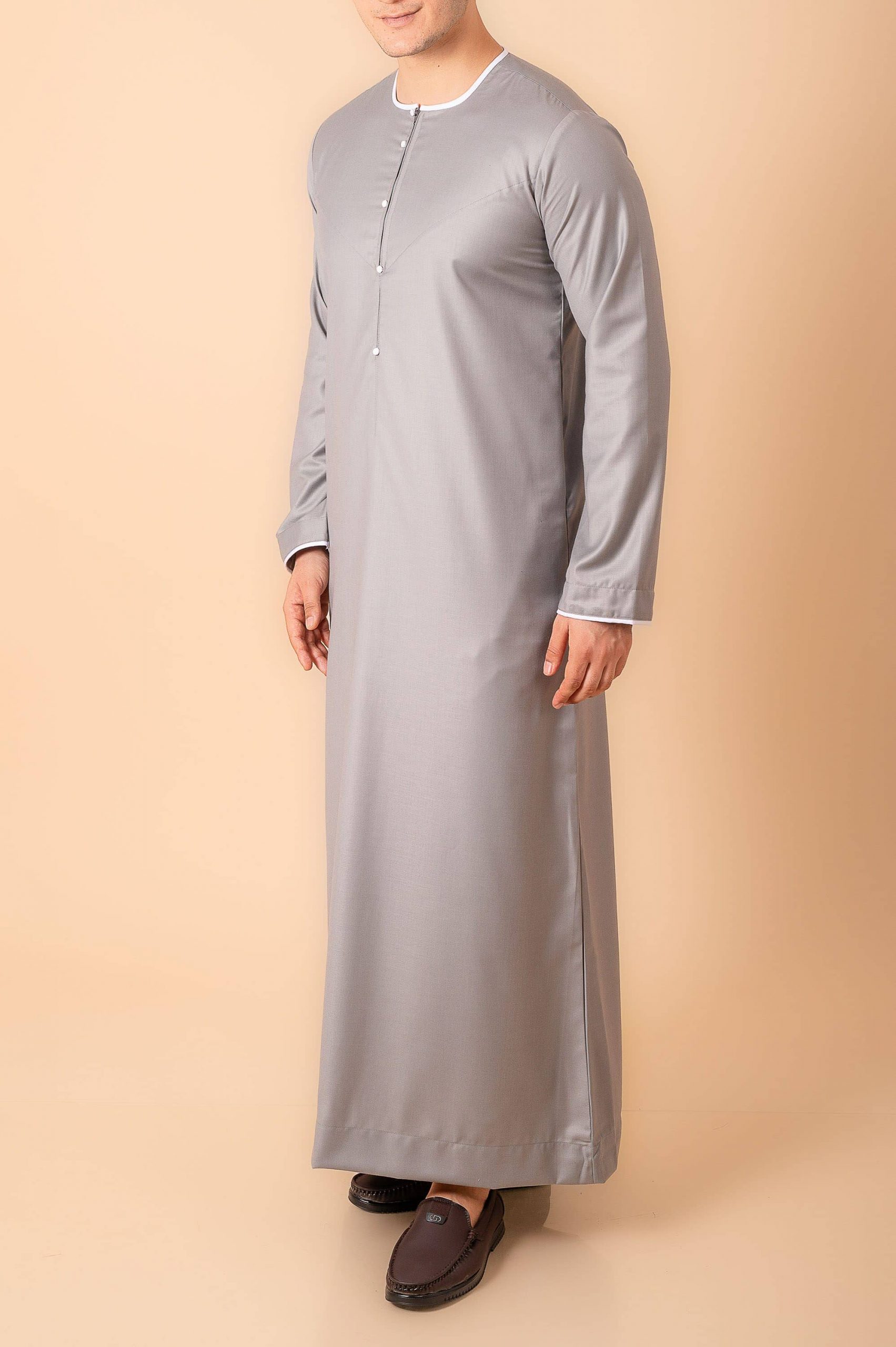 Premium Light Grey Emirati-Style Thobe with White Contrast Piping & Minimal Panel Design - Image 8 - Ruby Online