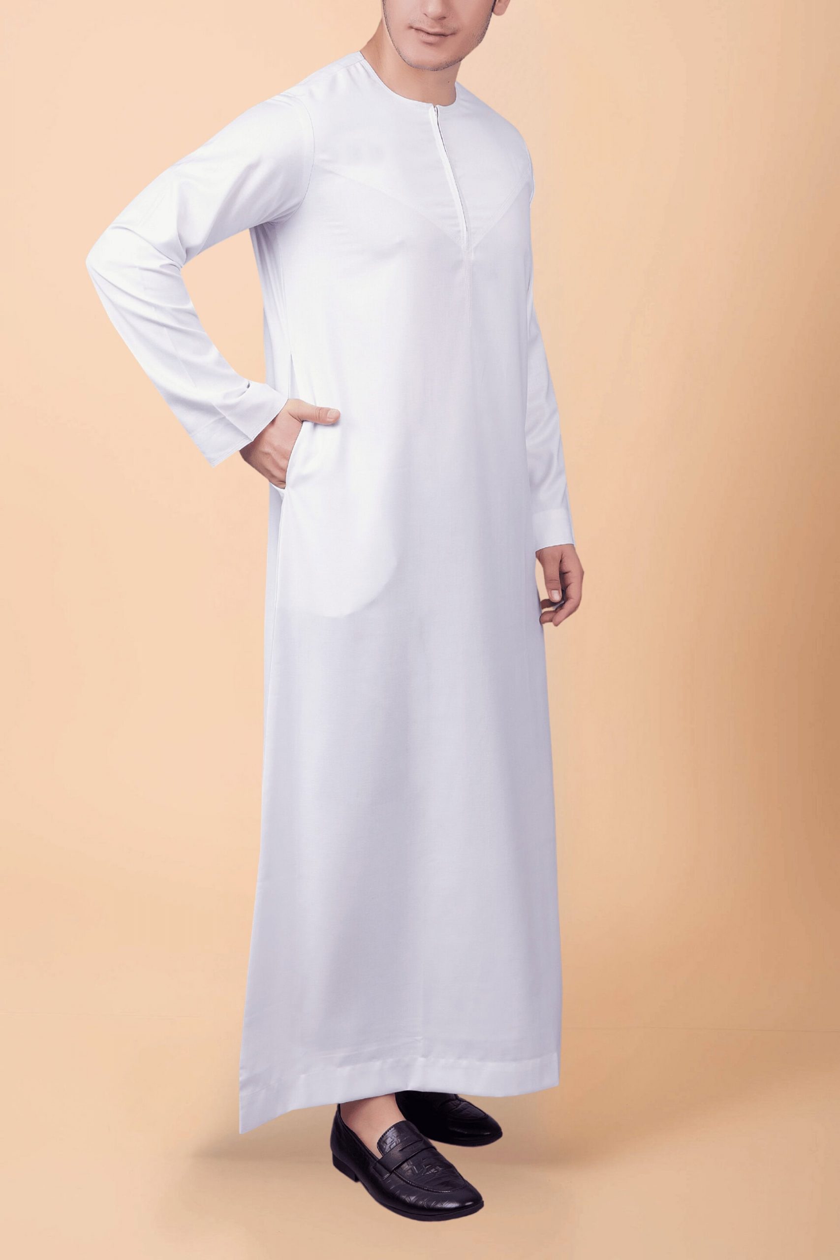 Pure White Modern Zip-Neck Thobe – Minimalist Classic Men’s Islamic Wear - Image 5 - Ruby Online