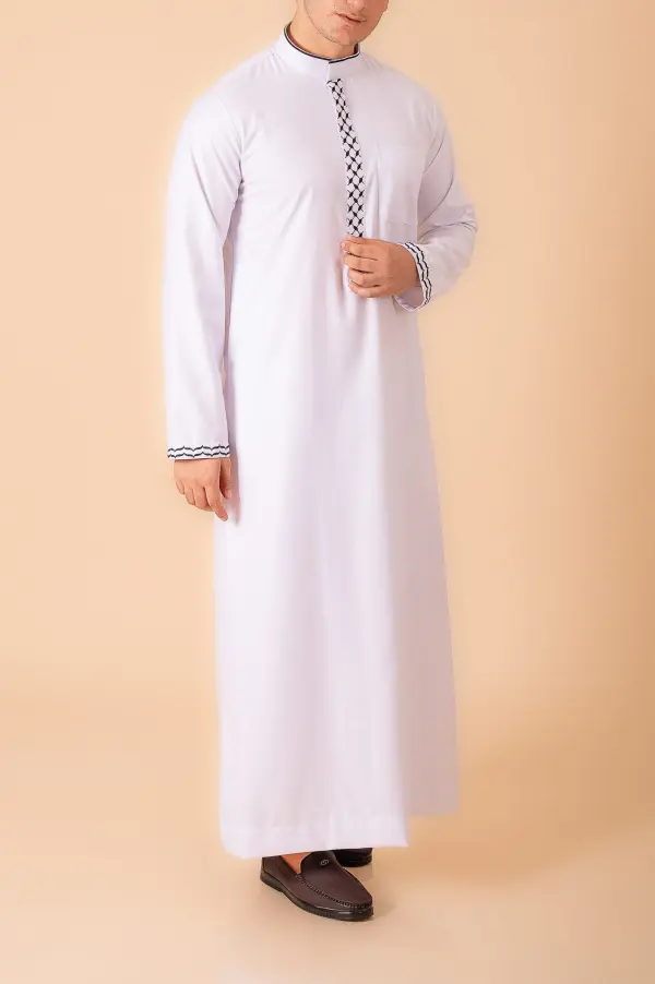Men’s Classic White Thobe with Black Lattice Embroidery Strip & Contrast Cuff Trim - Image 4 - Ruby Online