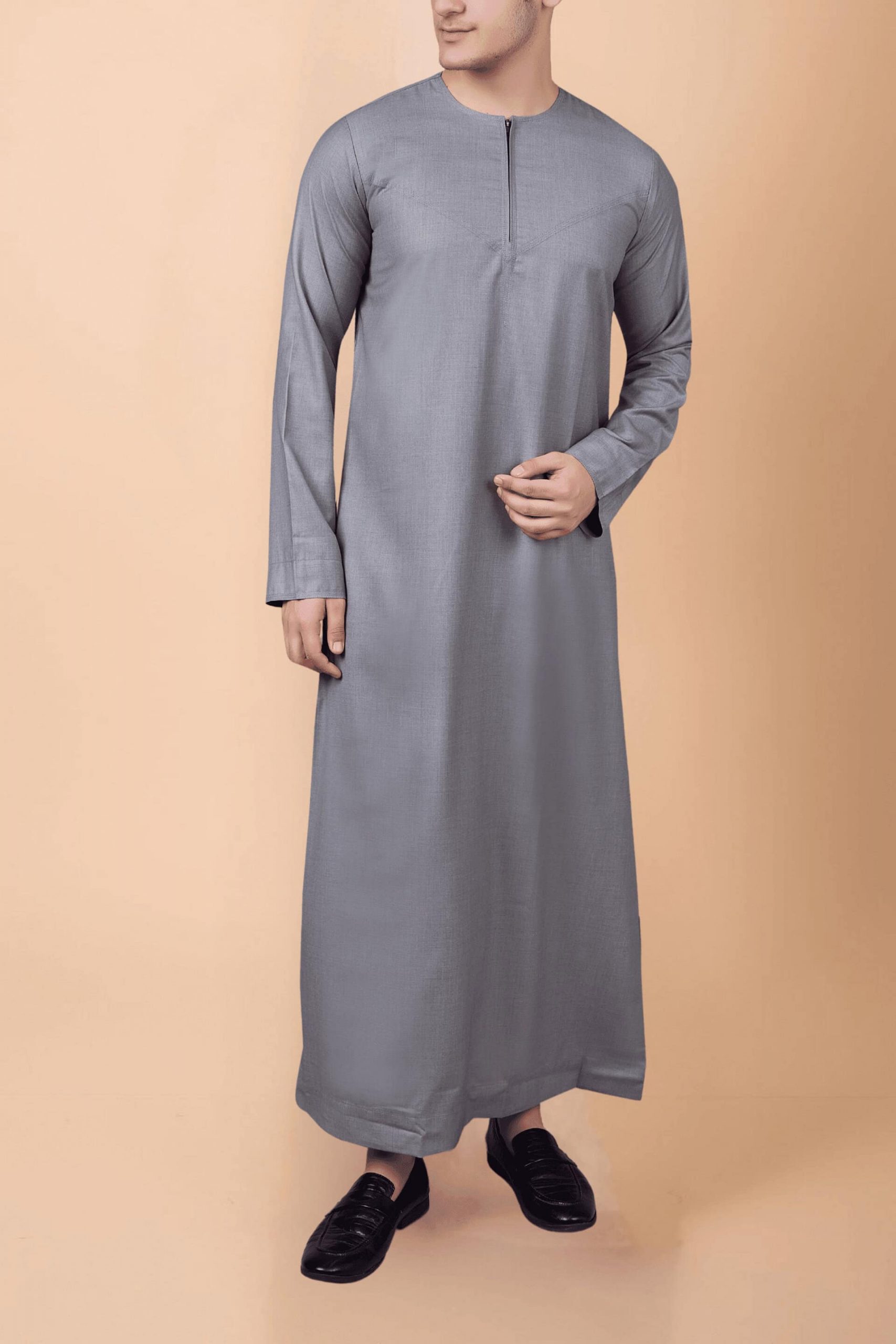 Modern Light Grey Zip-Neck Thobe for Men – Minimal Classic Design - Image 5 - Ruby Online