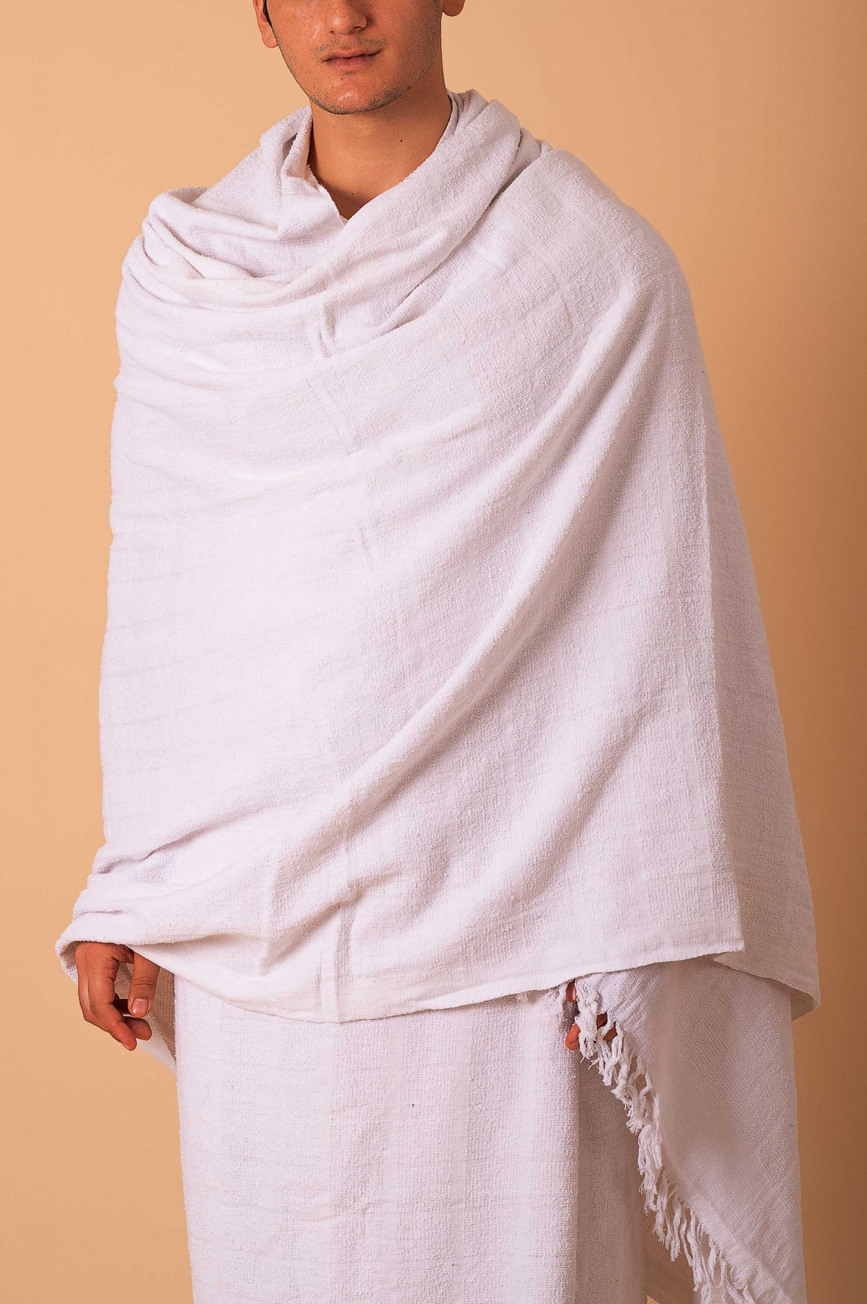 Men’s White Ihram Towel Set for Hajj & Umrah – Plain Woven Ihram Cloth with Fringed Edge -2 Pcs (46” X 92”) - Image 8 - Ruby Online