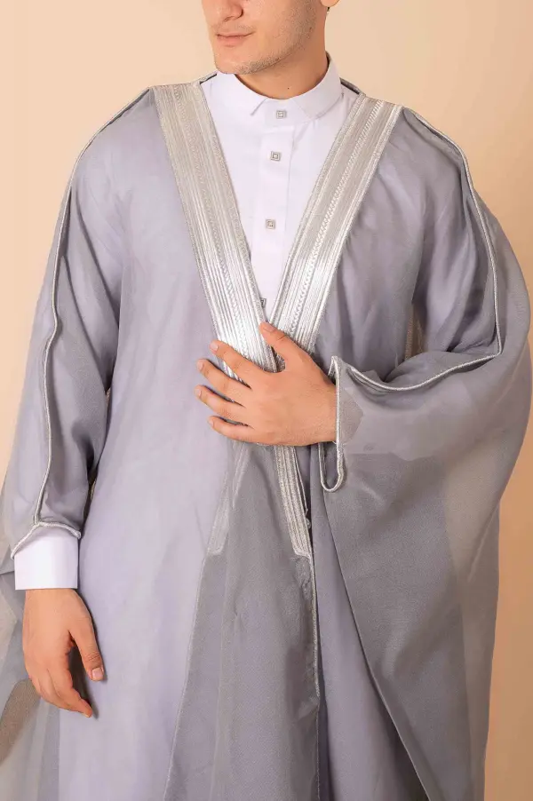 Elegant Grey Arabic Bisht for Men with Silver Zari Edge Embroidery – Premium Lightweight Open-Front Cloak - Image 2 - Ruby Online