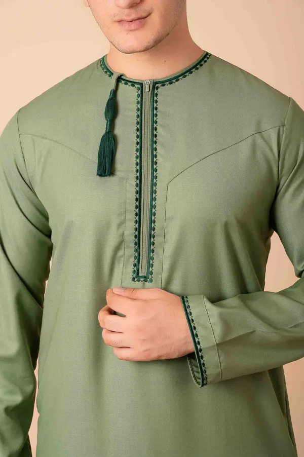 Light Olive Green Omani Thobe with Dark Green Geometric Embroidery & Tassel - Image 4 - Ruby Online