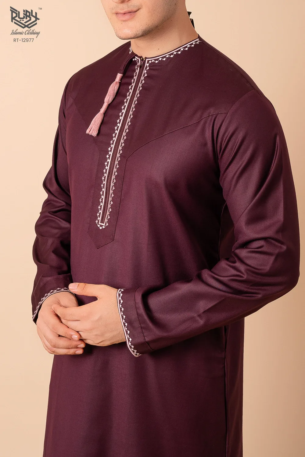 Maroon Omani Thobe with White Geometric Embroidery & Tassel - Image 5 - Ruby Online