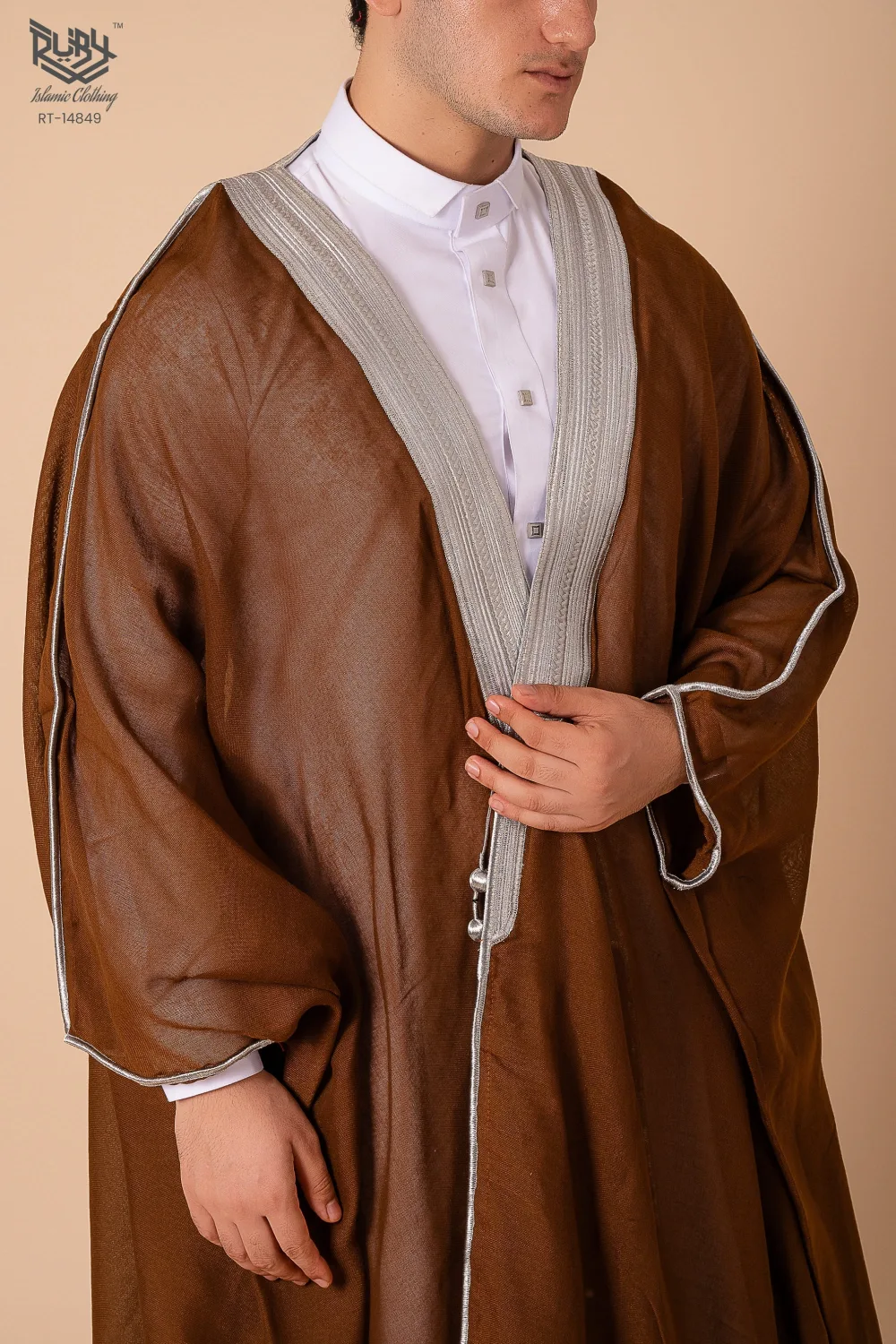 Luxury Brown Arabic Bisht for Men with Silver Zari Edge Embroidery – Premium Lightweight Open-Front Cloak - Image 3 - Ruby Online