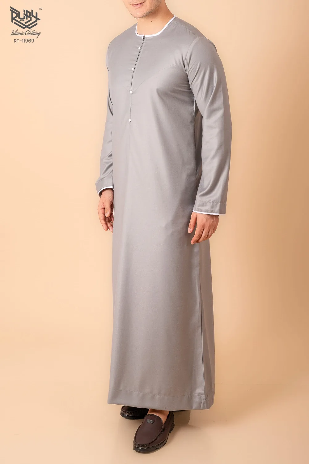 Premium Light Grey Emirati-Style Thobe with White Contrast Piping & Minimal Panel Design - Image 3 - Ruby Online