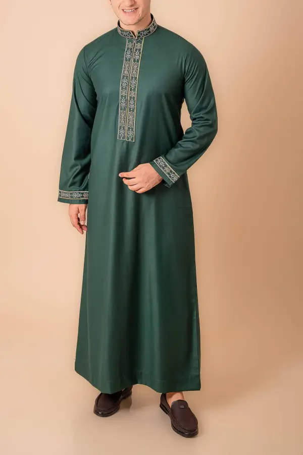 Emerald Green Men’s Thobe with Gold Floral Embroidery Placket & Cuff Borders