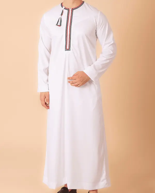 White Omani Thobe with Tricolor Embroidered Placket & Tassel - Image 4 - Ruby Online
