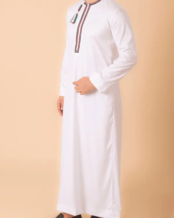 White Omani Thobe with Tricolor Embroidered Placket & Tassel - Image 3 - Ruby Online