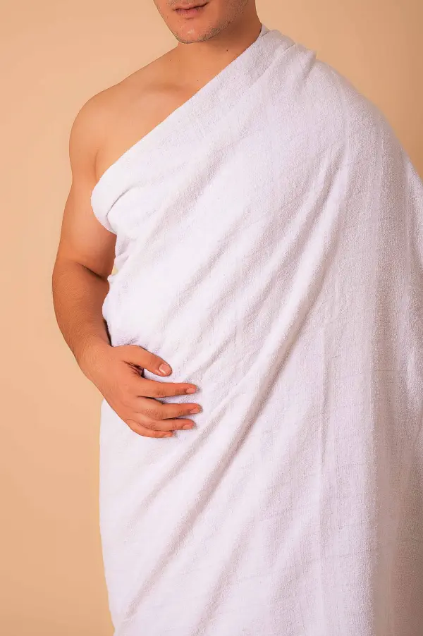 Men’s White Ihram Towel Set for Hajj & Umrah – Plain Woven Ihram Cloth with Fringed Edge -2 Pcs (46” X 92”) - Image 2 - Ruby Online