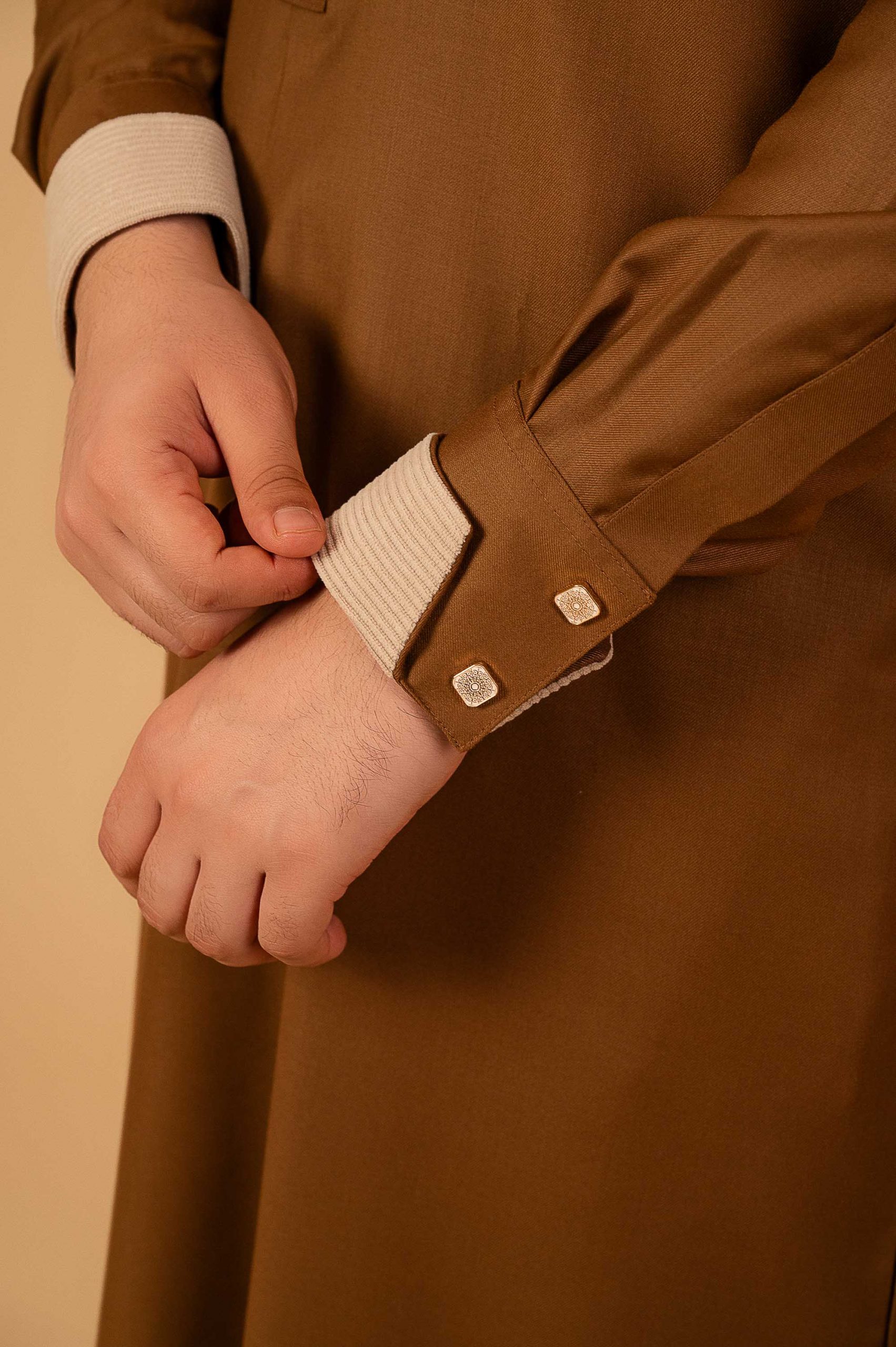 Copper Brown Contrast Collar Thobe – Modern Buttoned Men’s Islamic Wear - Image 10 - Ruby Online