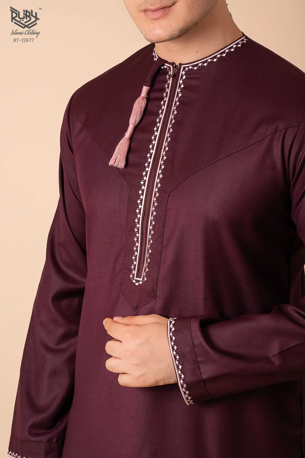 Maroon Omani Thobe with White Geometric Embroidery & Tassel - Image 4 - Ruby Online