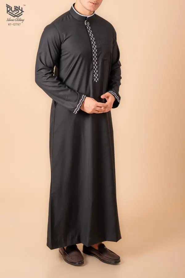 Jet Black Men’s Thobe with White Geometric Lattice Embroidered Placket & Cuff Borders - Image 3 - Ruby Online