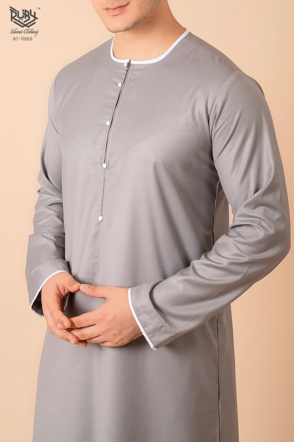 Premium Light Grey Emirati-Style Thobe with White Contrast Piping & Minimal Panel Design - Image 5 - Ruby Online